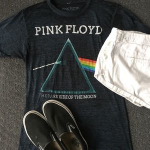 Blue and gray Pink Floyd tee shirt